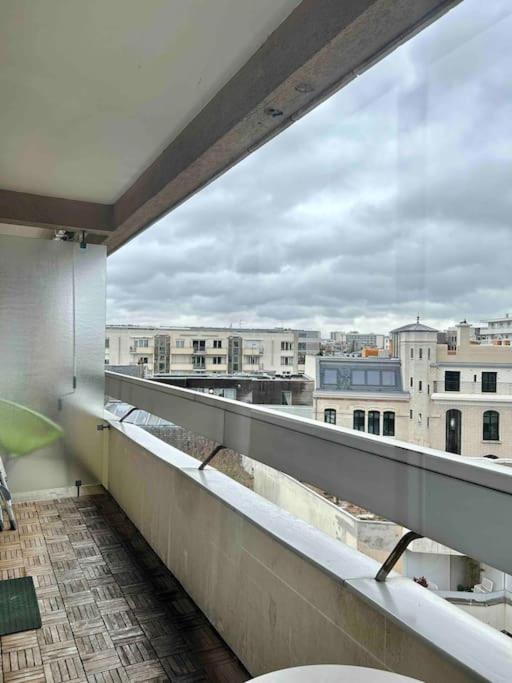 Studio- Avec Parking- Proche Cathedrale Reims Exteriör bild