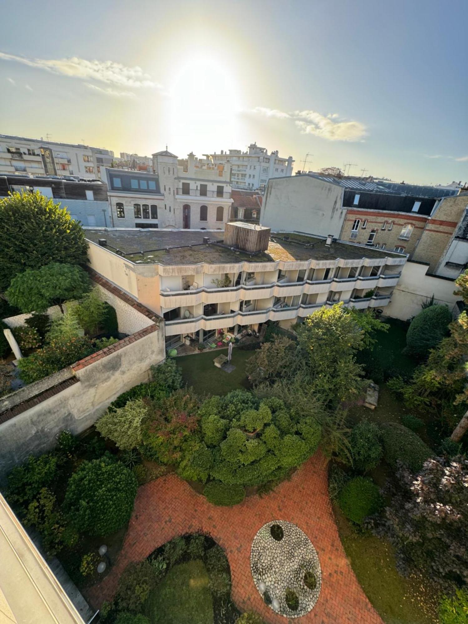 Studio- Avec Parking- Proche Cathedrale Reims Exteriör bild
